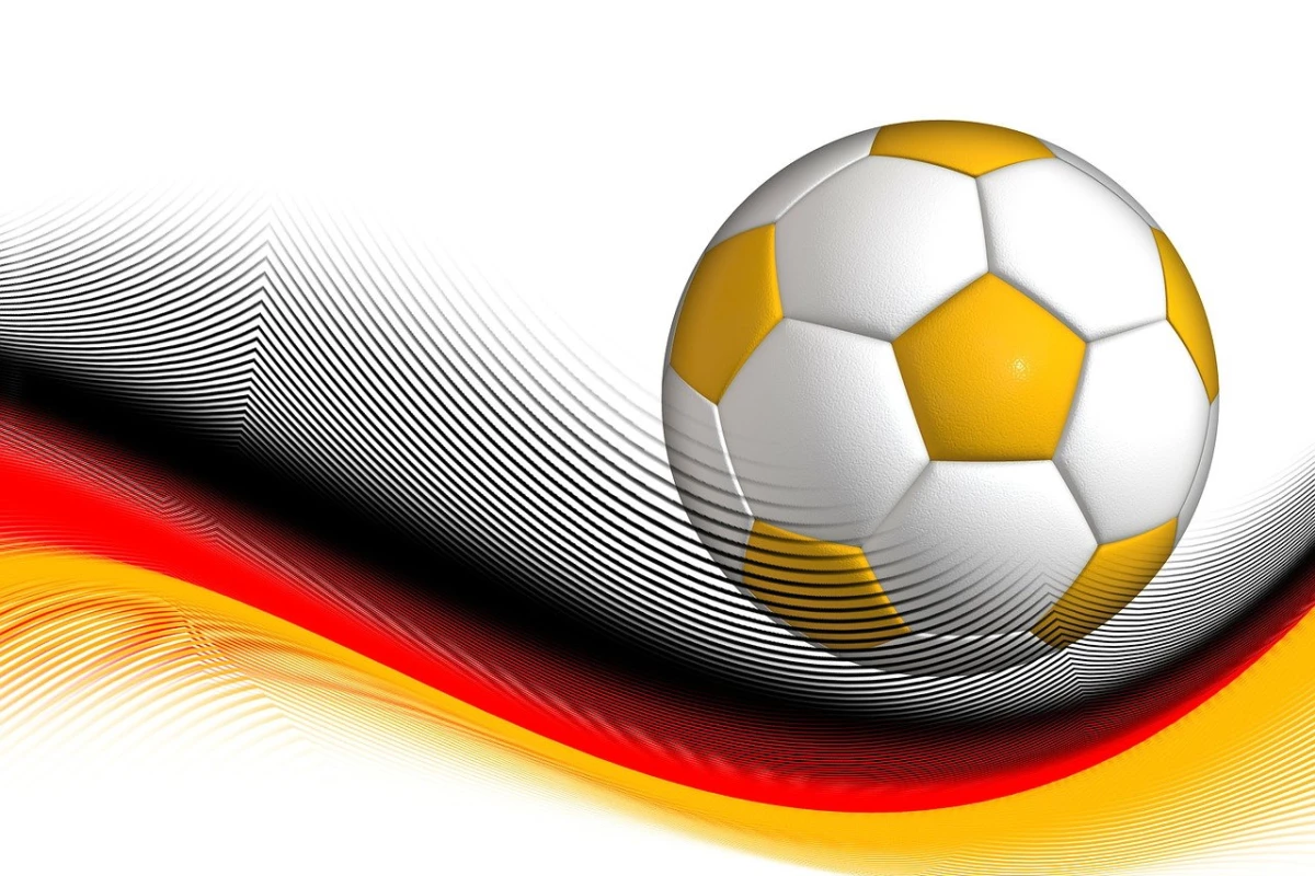 soccer-geb95e2d6d_1280.webp